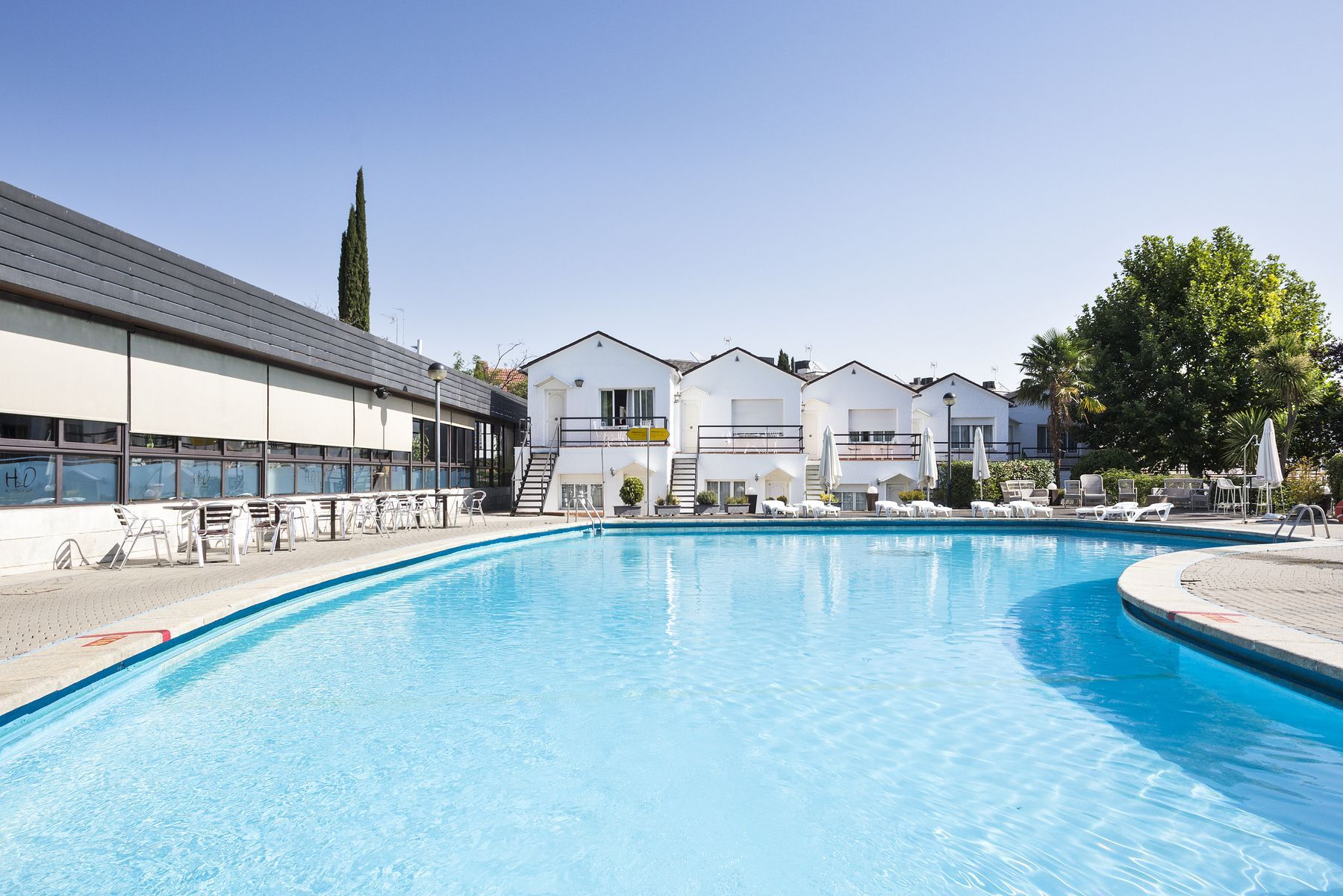 Hotel Osuna Feria Madrid - Image 1
