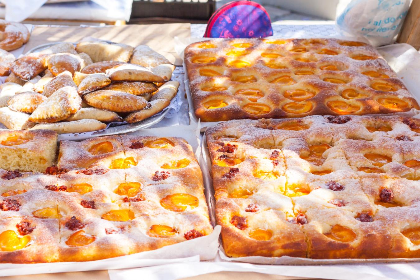 Aprikoskakor på marknaden i Porreres på Mallorca