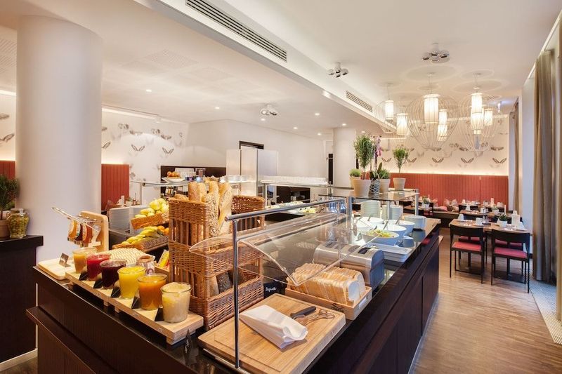 Premier Inn Berlin Alexanderplatz hotel - Image 7