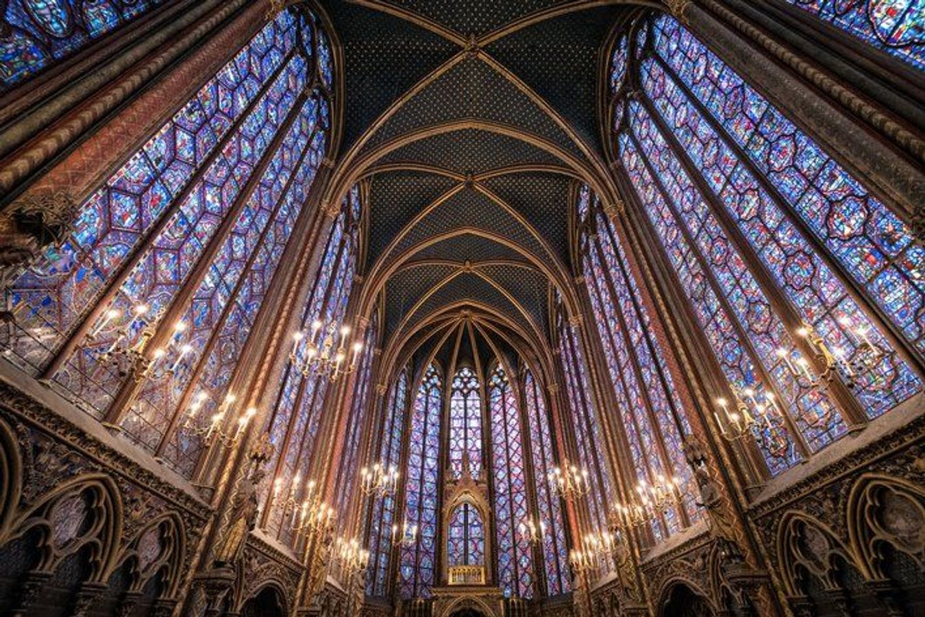 Fantastiske glassmaleri i Sainte Chapelle