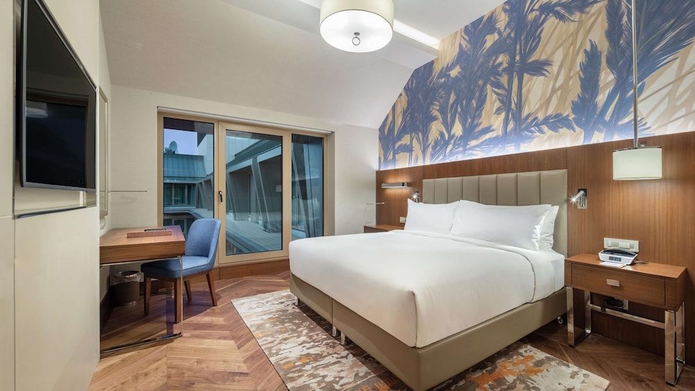 DoubleTree by Hilton Skopje - Image 3