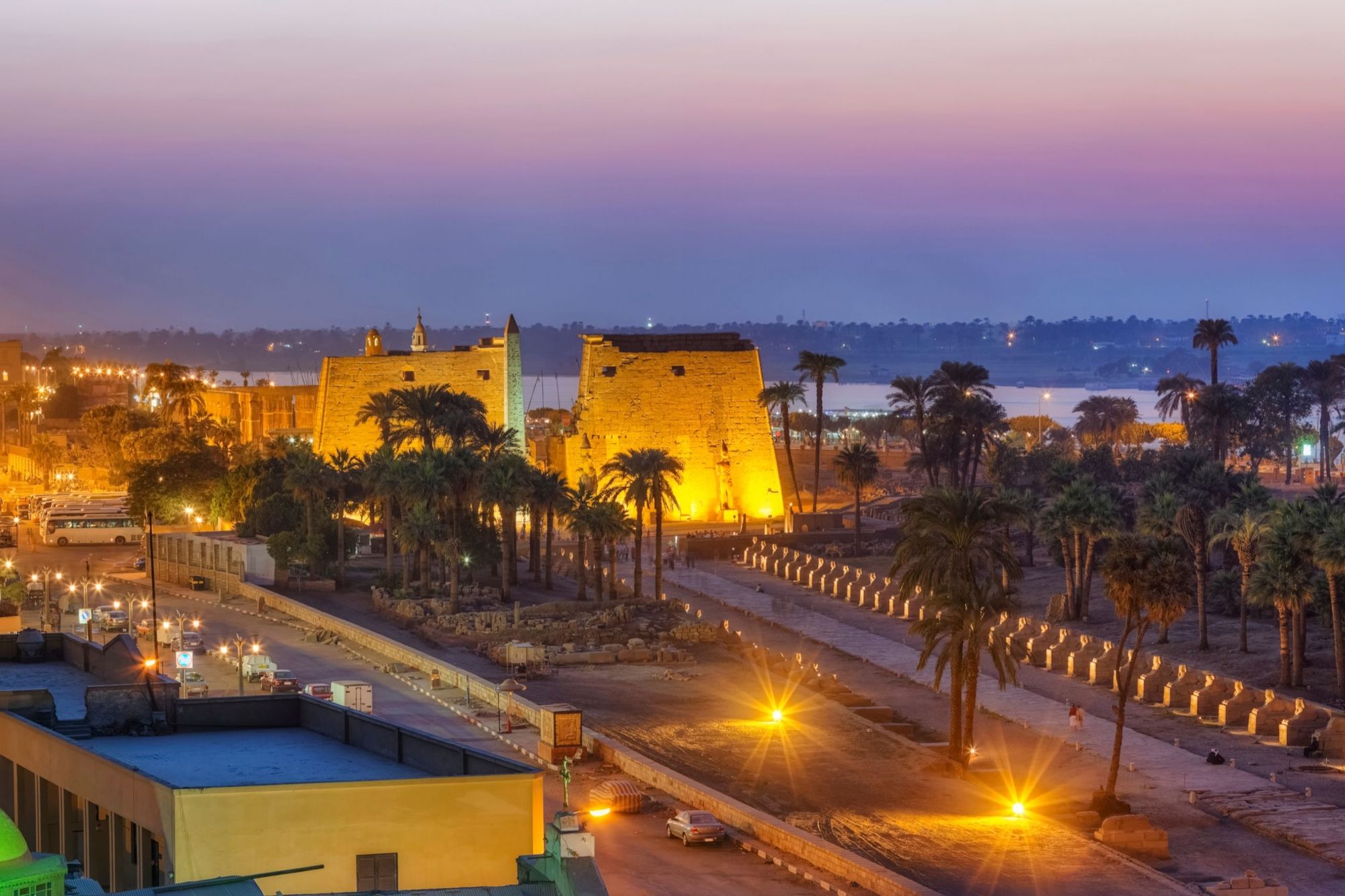 Kveldsstemning med utsikt over Luxor og Nilen i Egypt