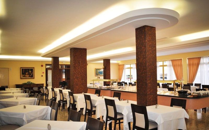 Hotel Iris - Image 6