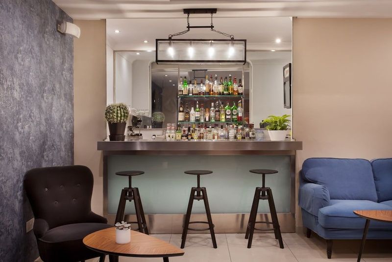 Plaza Regency Hotels - Image 10