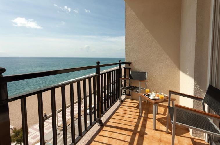 Hotel Horitzo by Pierre & Vacances ligger ved siden av stranden i Blanes i Spania.