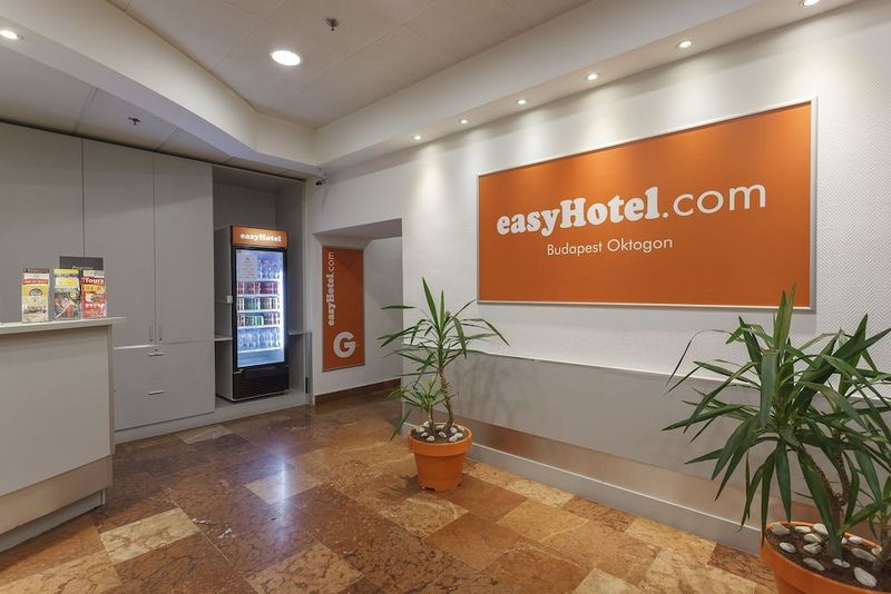 easyHotel Budapest Oktogon - Image 7