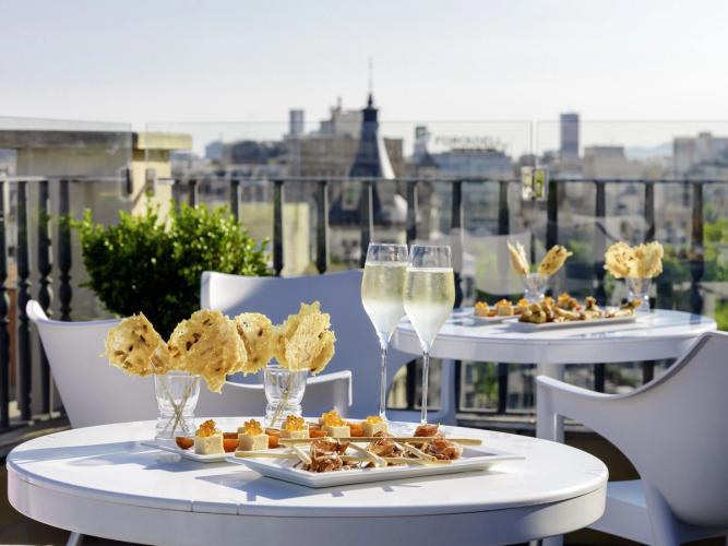 Bilder från hotellet H10 Universitat - nummer 1 av 10