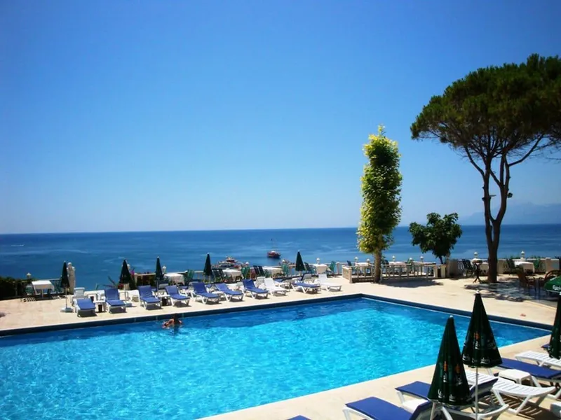 Lara Hotel