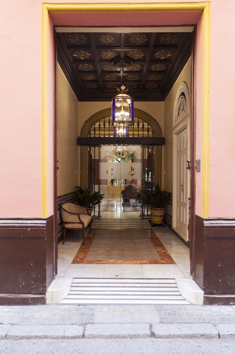 Hotel Cervantes - Image 9