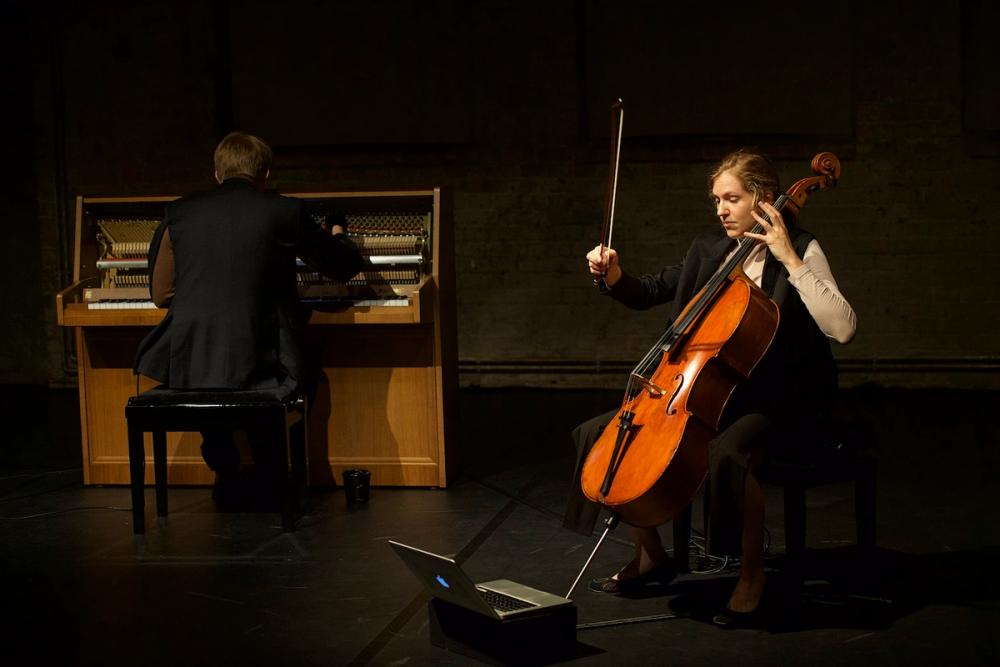 Missing alternative text