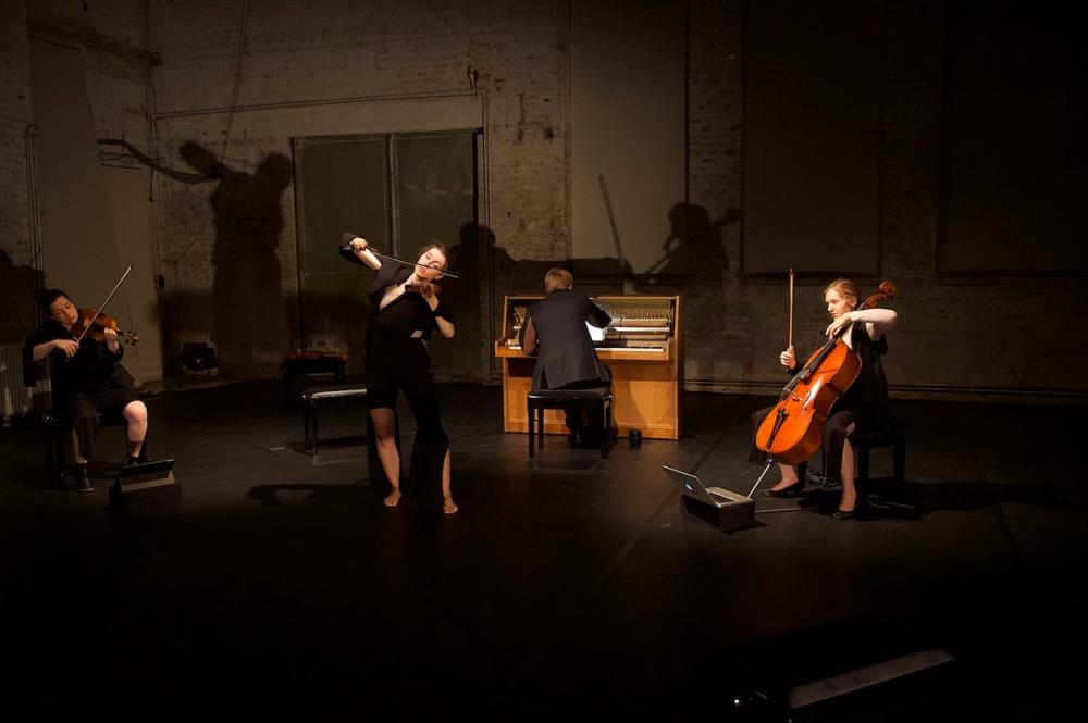 Missing alternative text