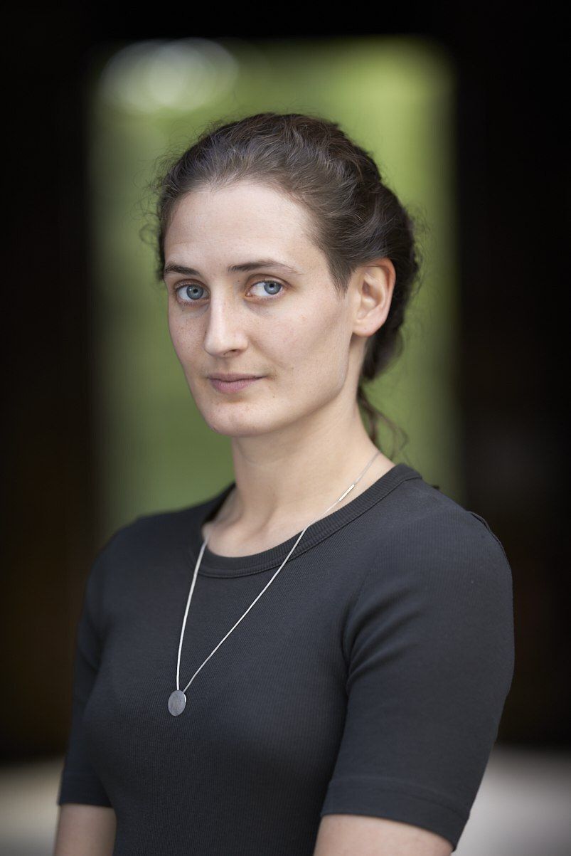 Missing alternative text