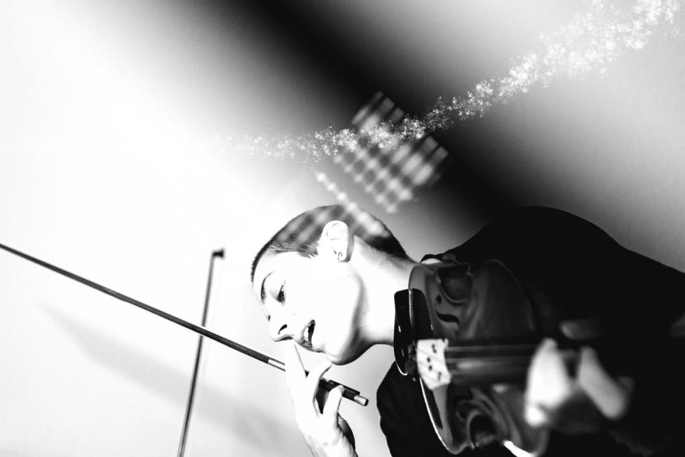 Missing alternative text