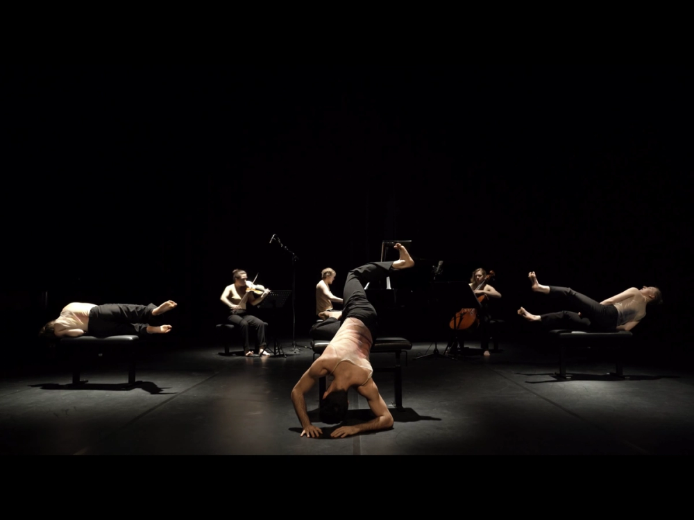 Missing alternative text