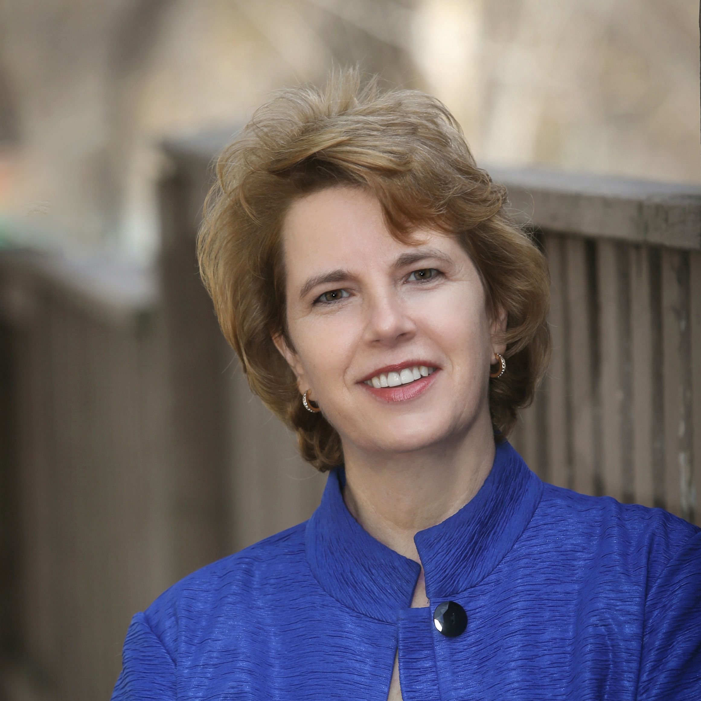 Dr. Jennifer Isern portrait