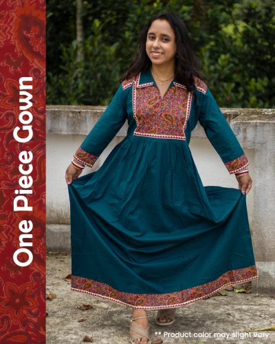 One-Piece Gown Paisley Print image