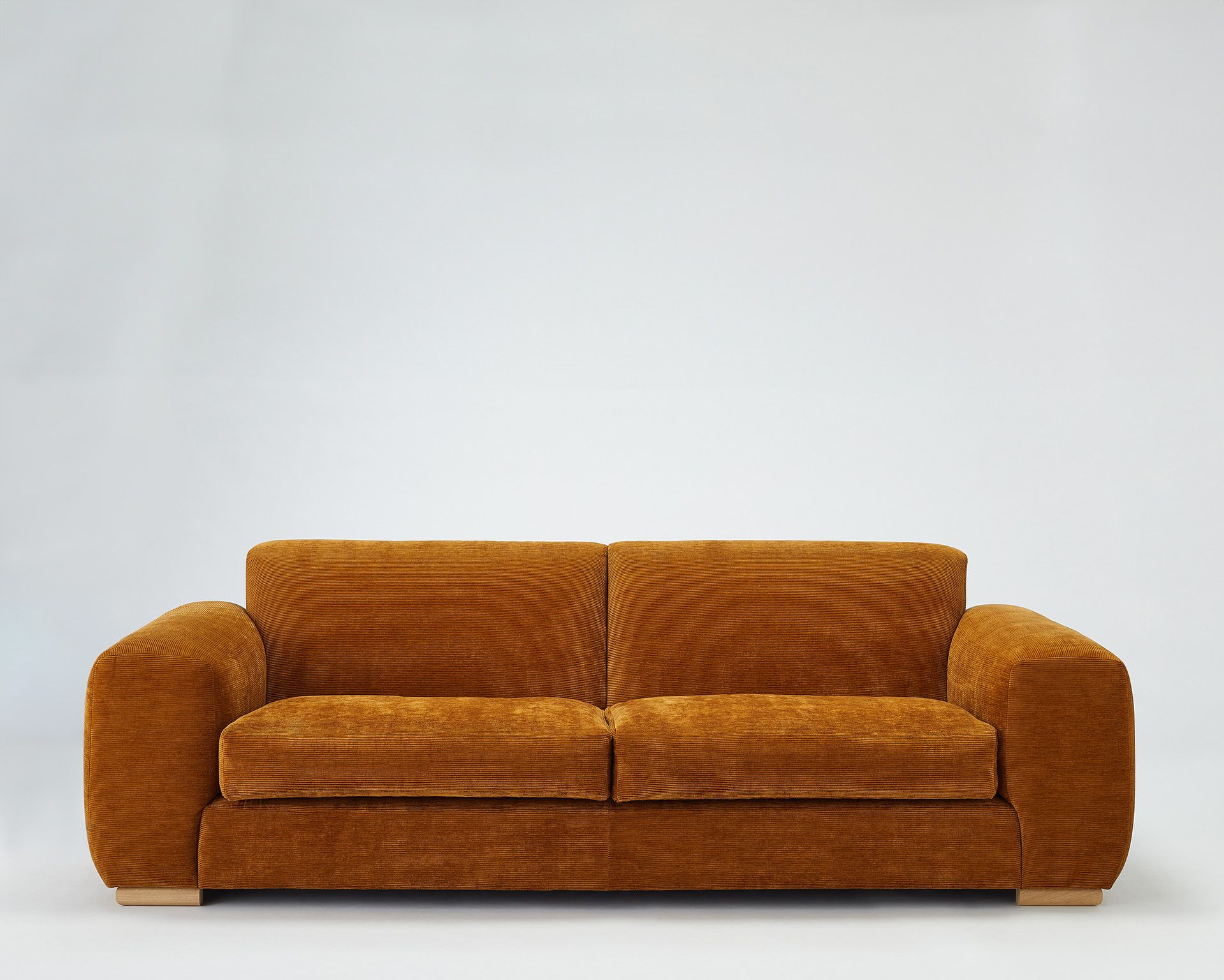 Darwell Sofa front