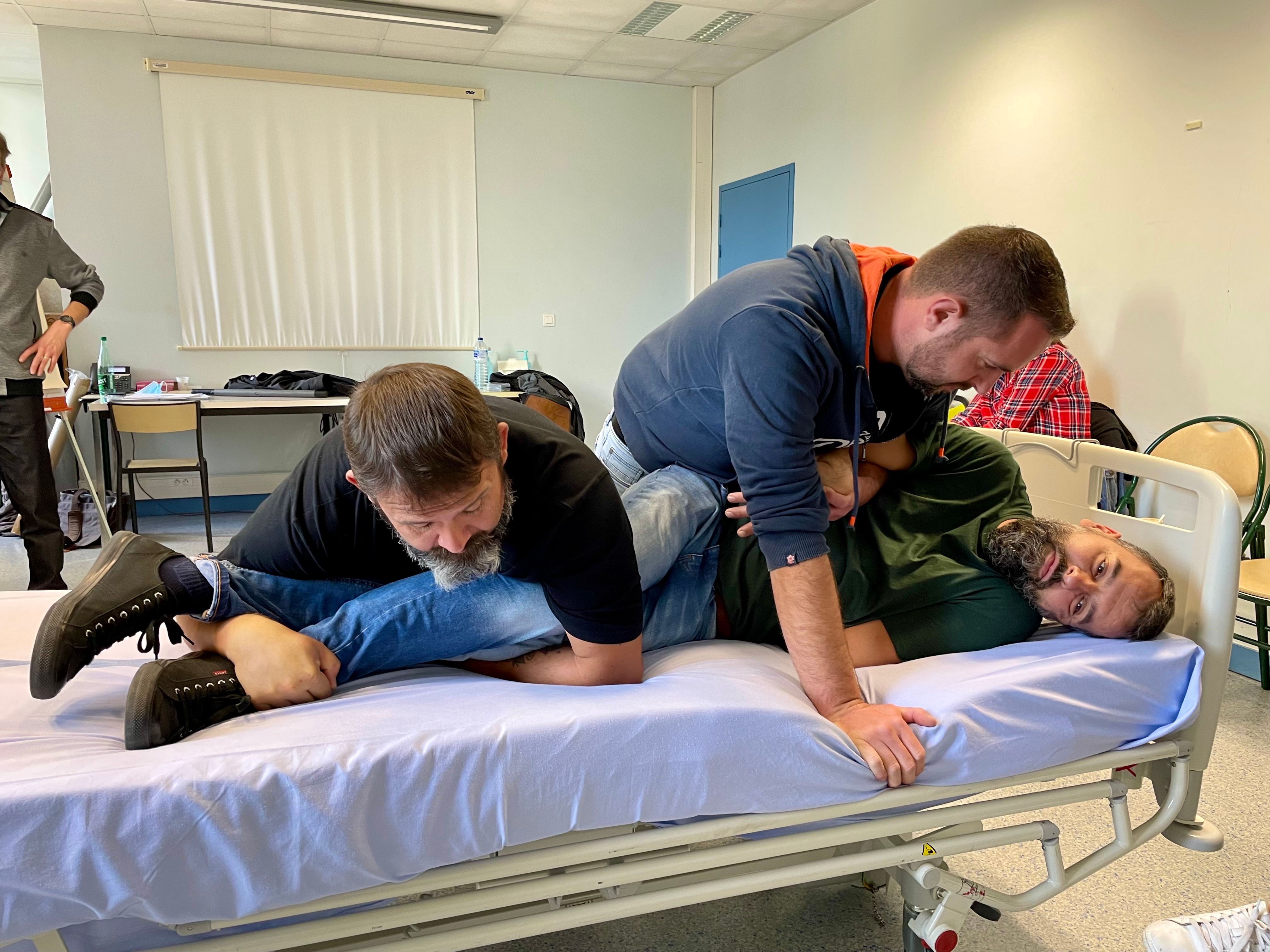 Entraînement à la communication en situation de crise par patient