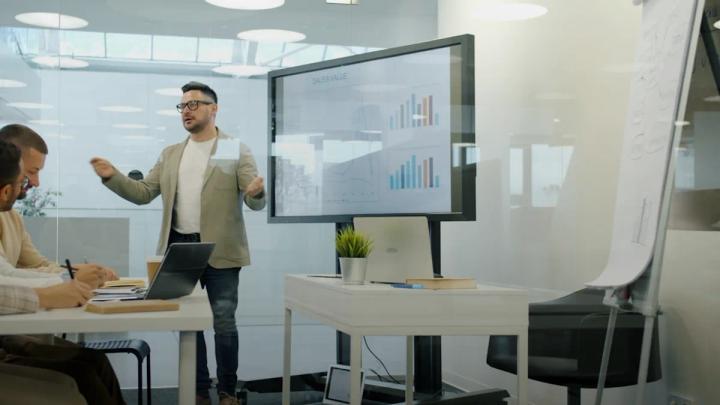 10-Question Data Readiness Survey for AI Adoption