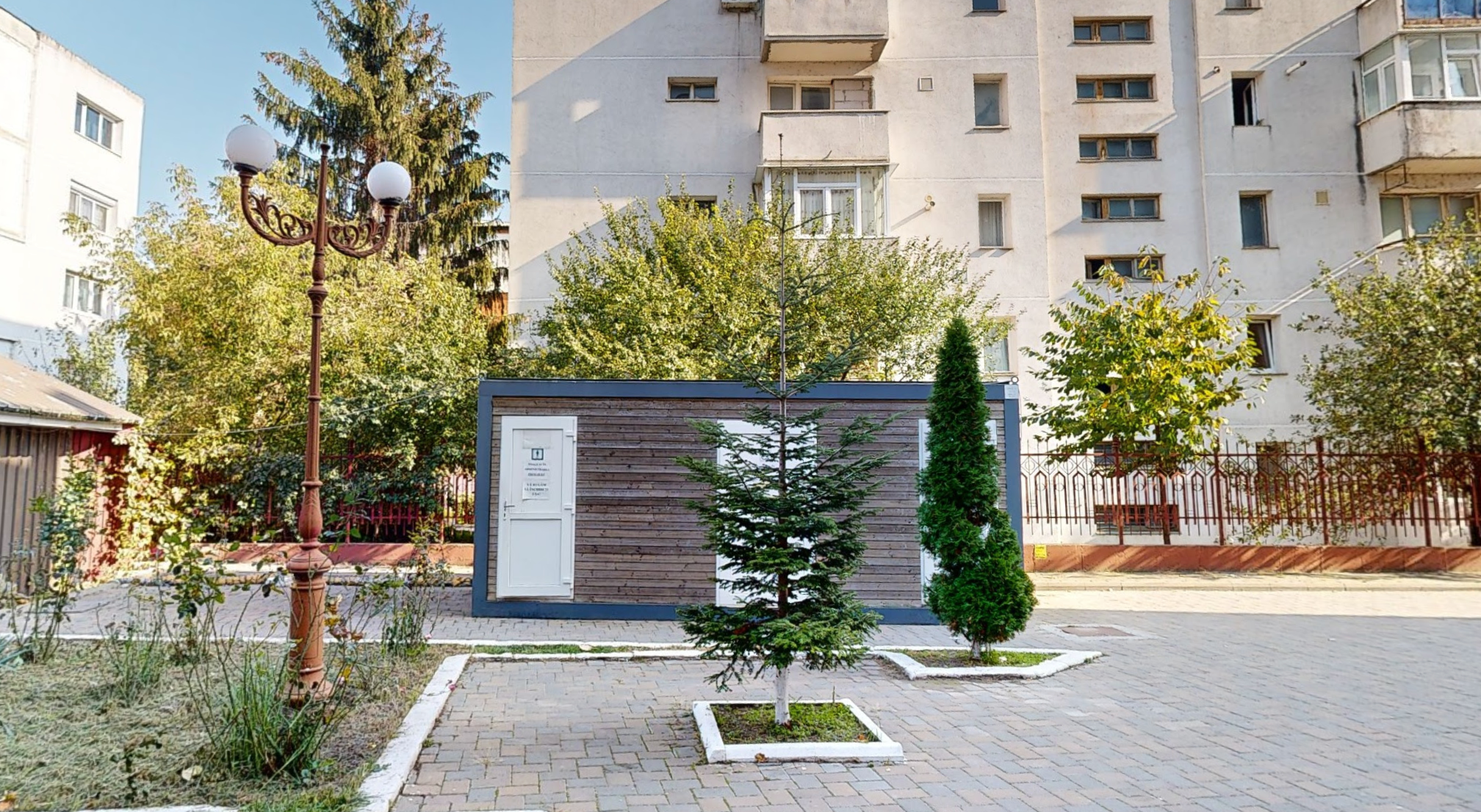 Toaleta Publica - Biserica Catolica