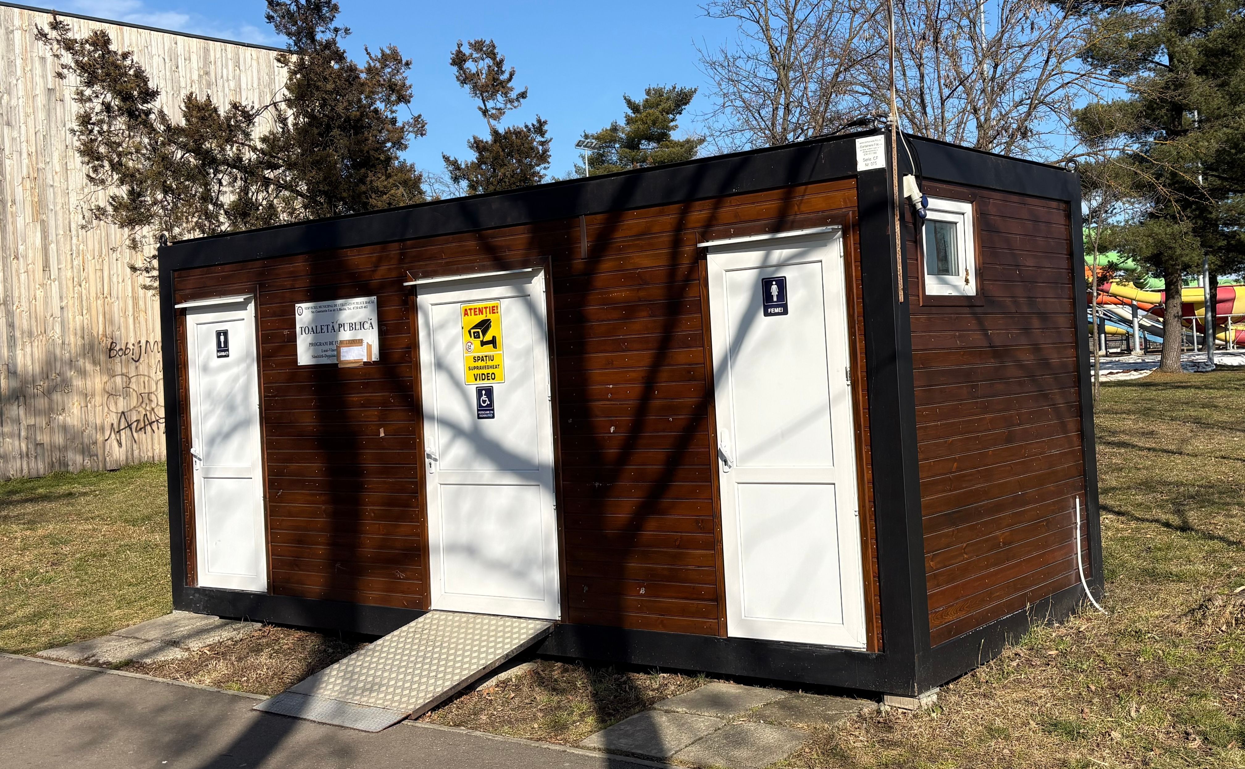 Toaleta Publica - Insula de Agrement 3