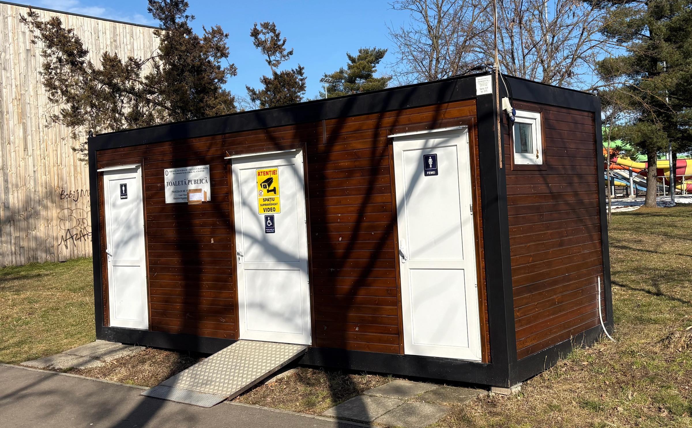 Toaleta Publica - Insula de Agrement 3