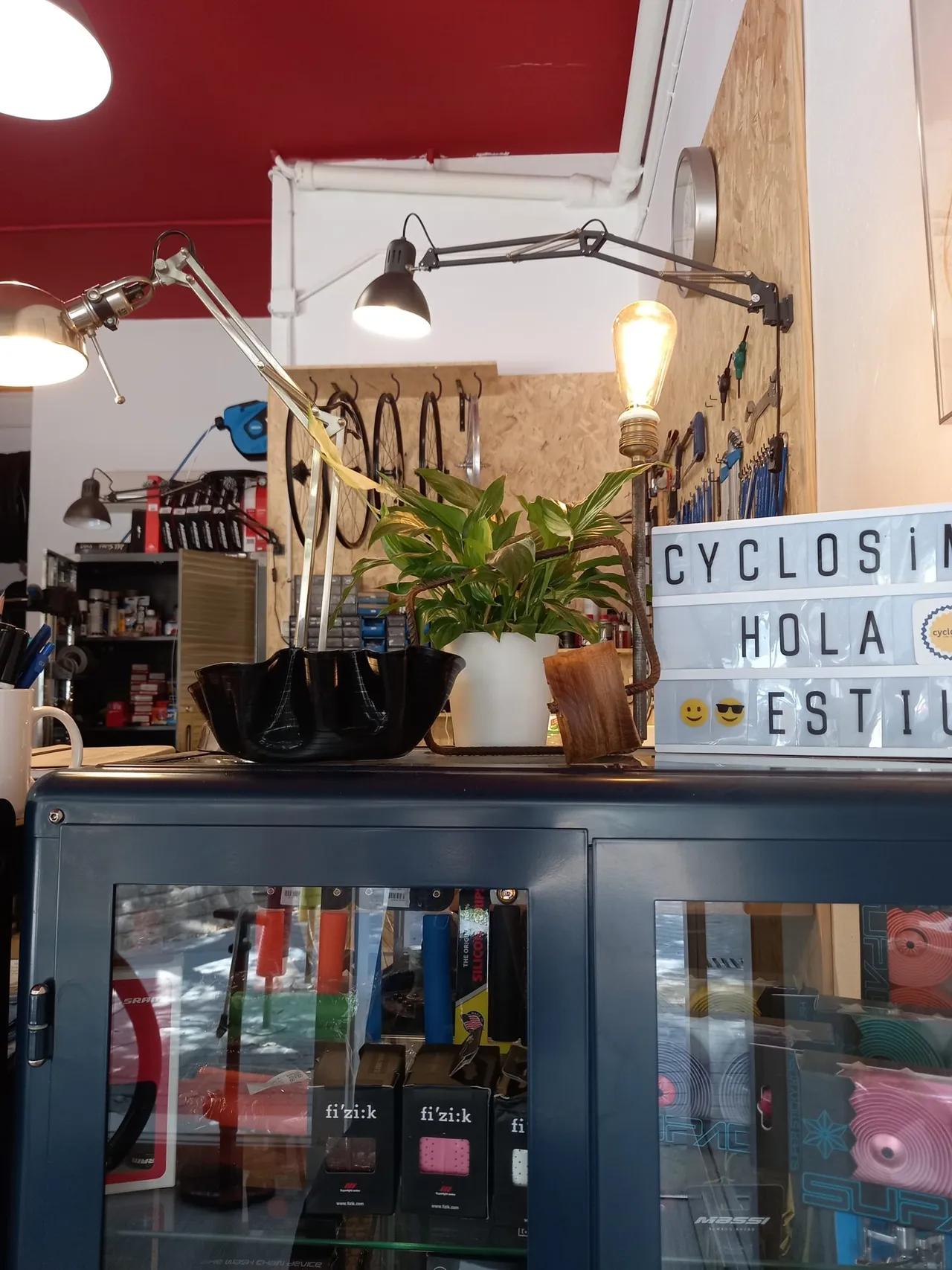 Recanvis i accessoris