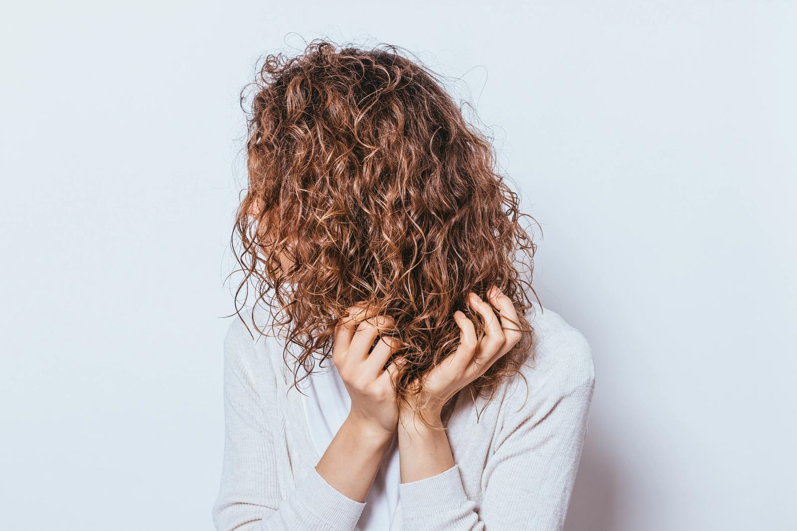 how to fix hair frizz