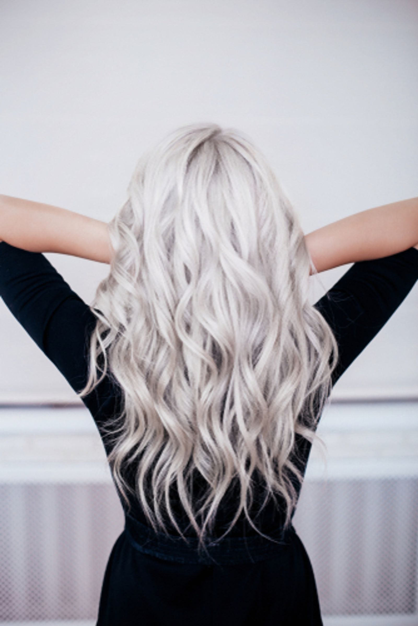 lemmer modtage Ledsager Silver-blonde hair hacks – the best purple hair-toner shampoo - Nexxus US