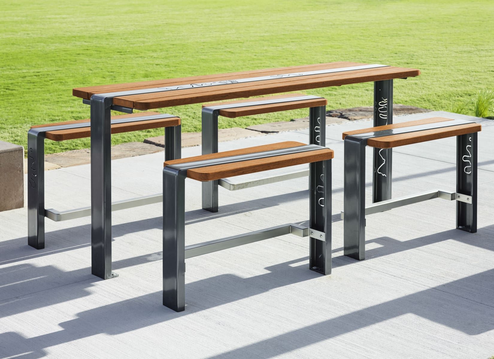 Green Theory site furnishings including benches and tables in parks, hotels, restaurants, courtyards and more.