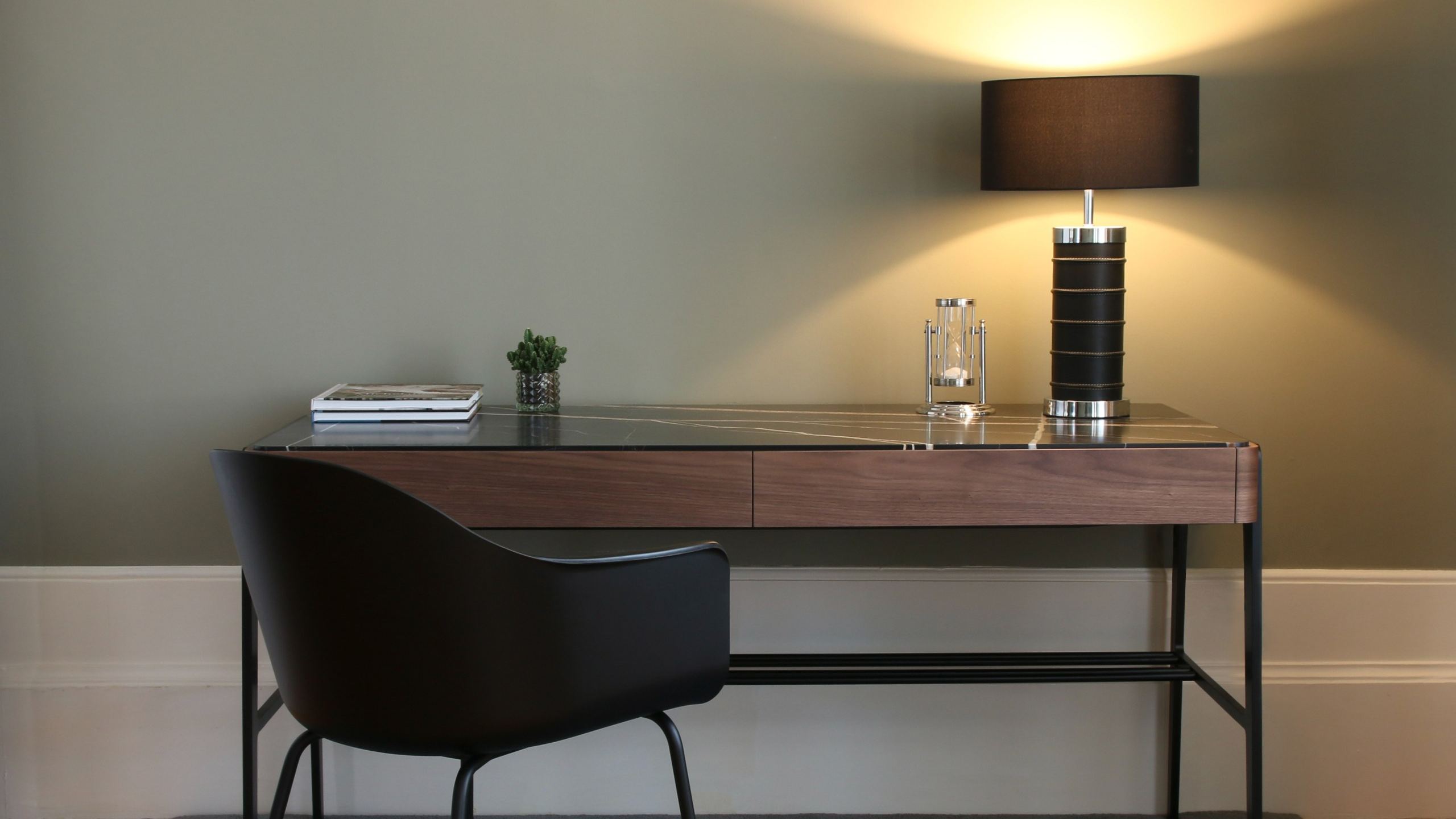 Bouvet Desk