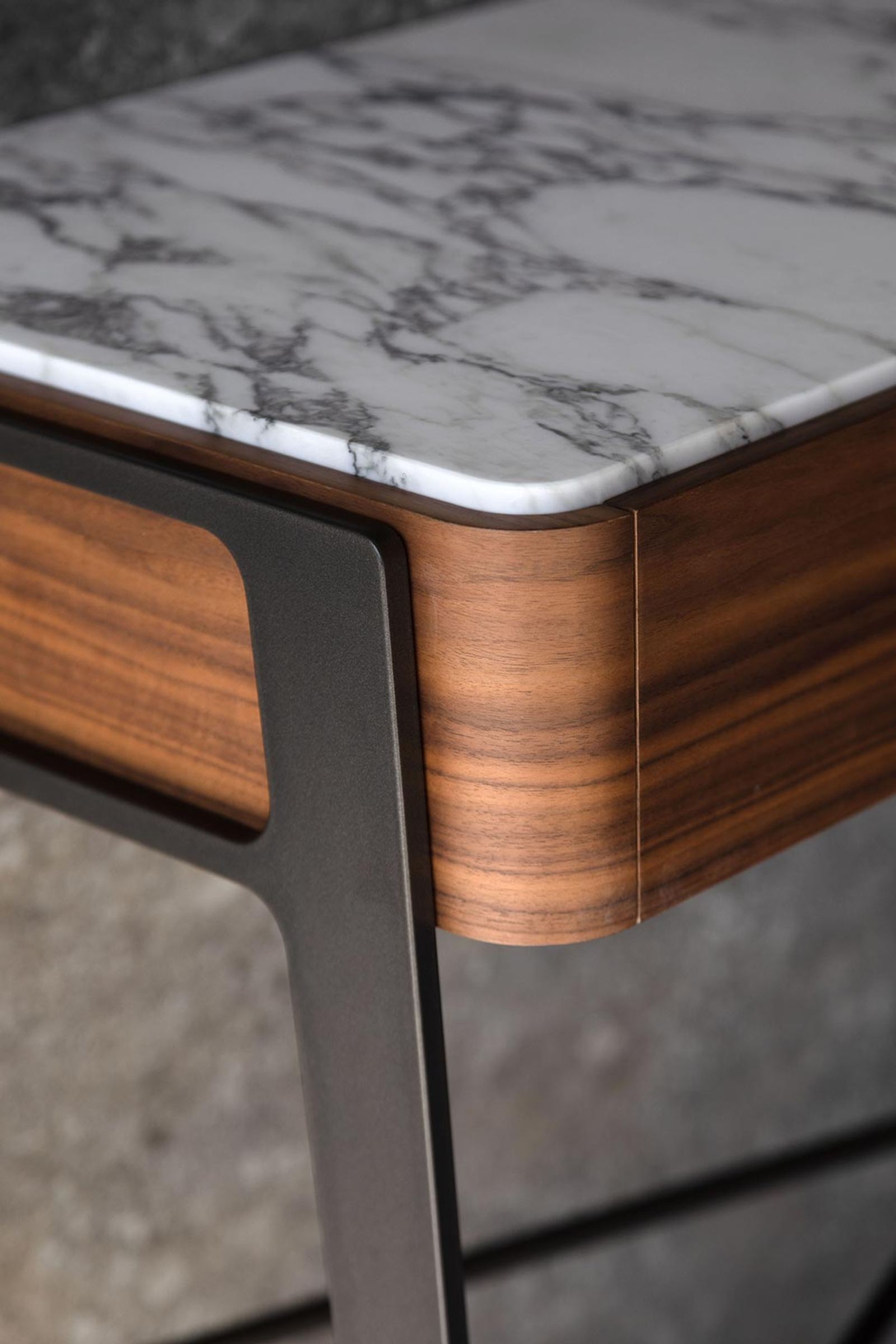 Bouvet Console, 7