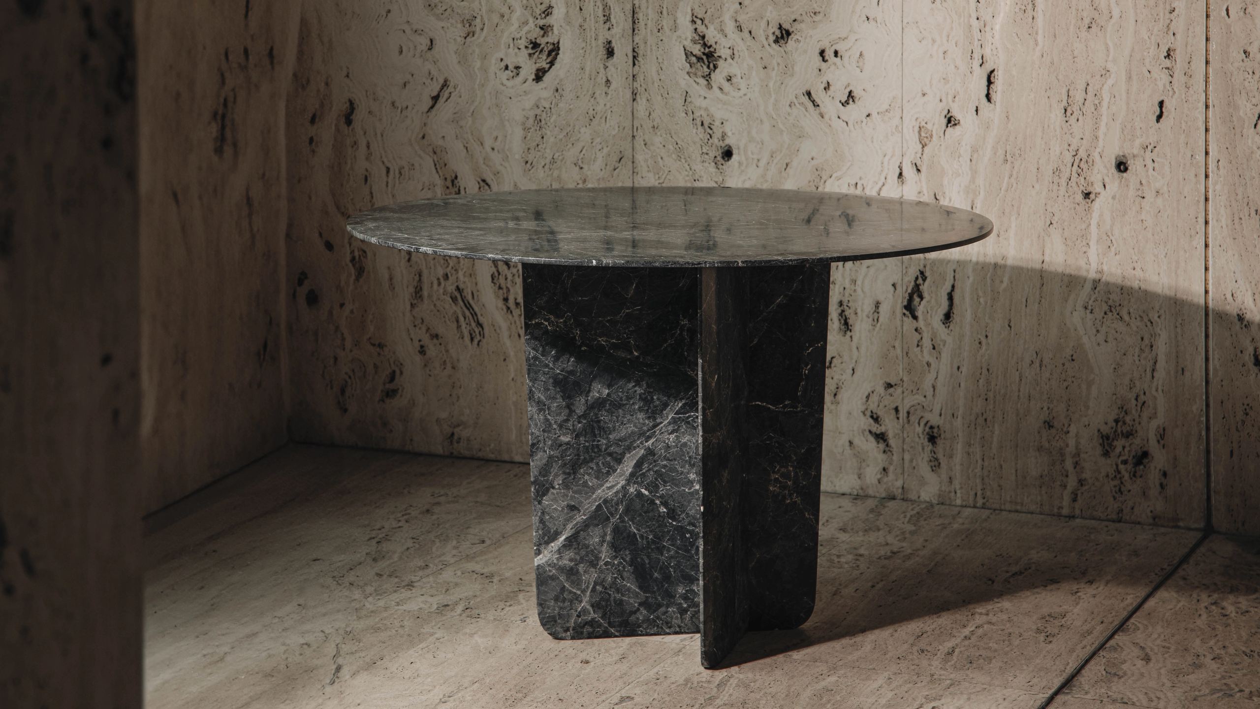 Quina Dining Table