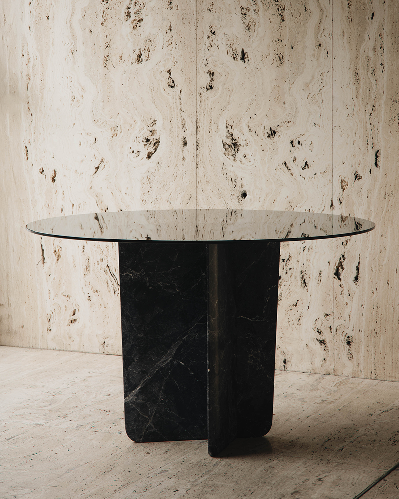 Quina Dining Table, 3