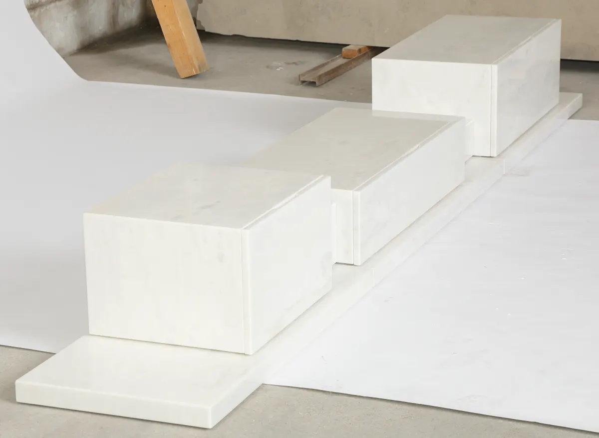 Podium, 13