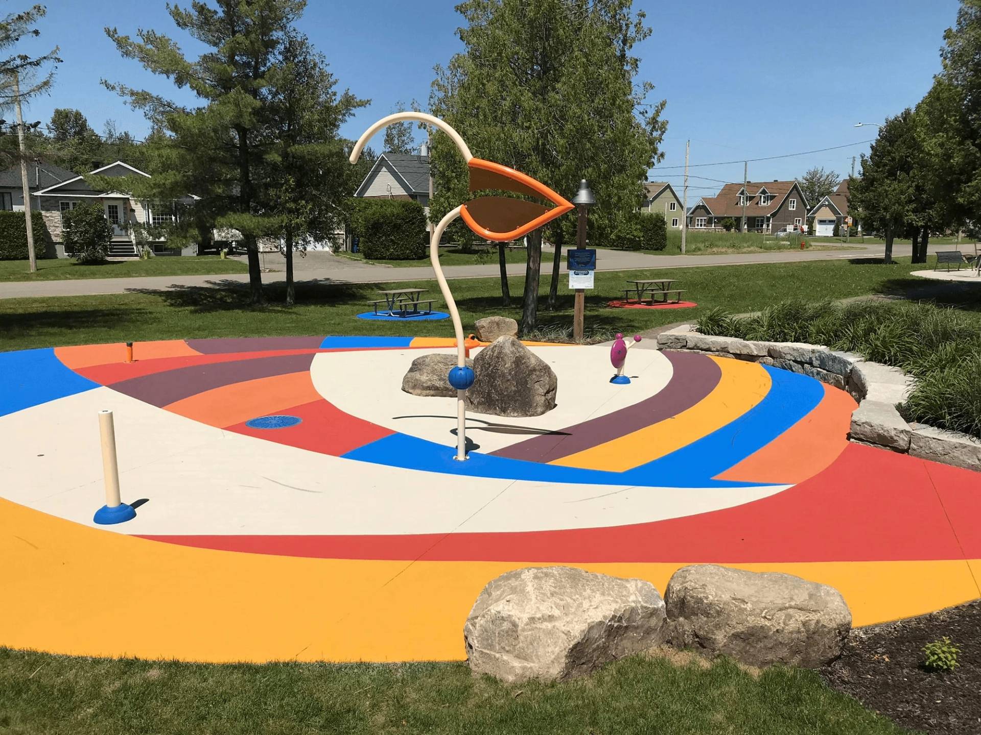 Canadian splash pad surfacing project by HUB Surface Systems at a recreation centre wet deck in Canada