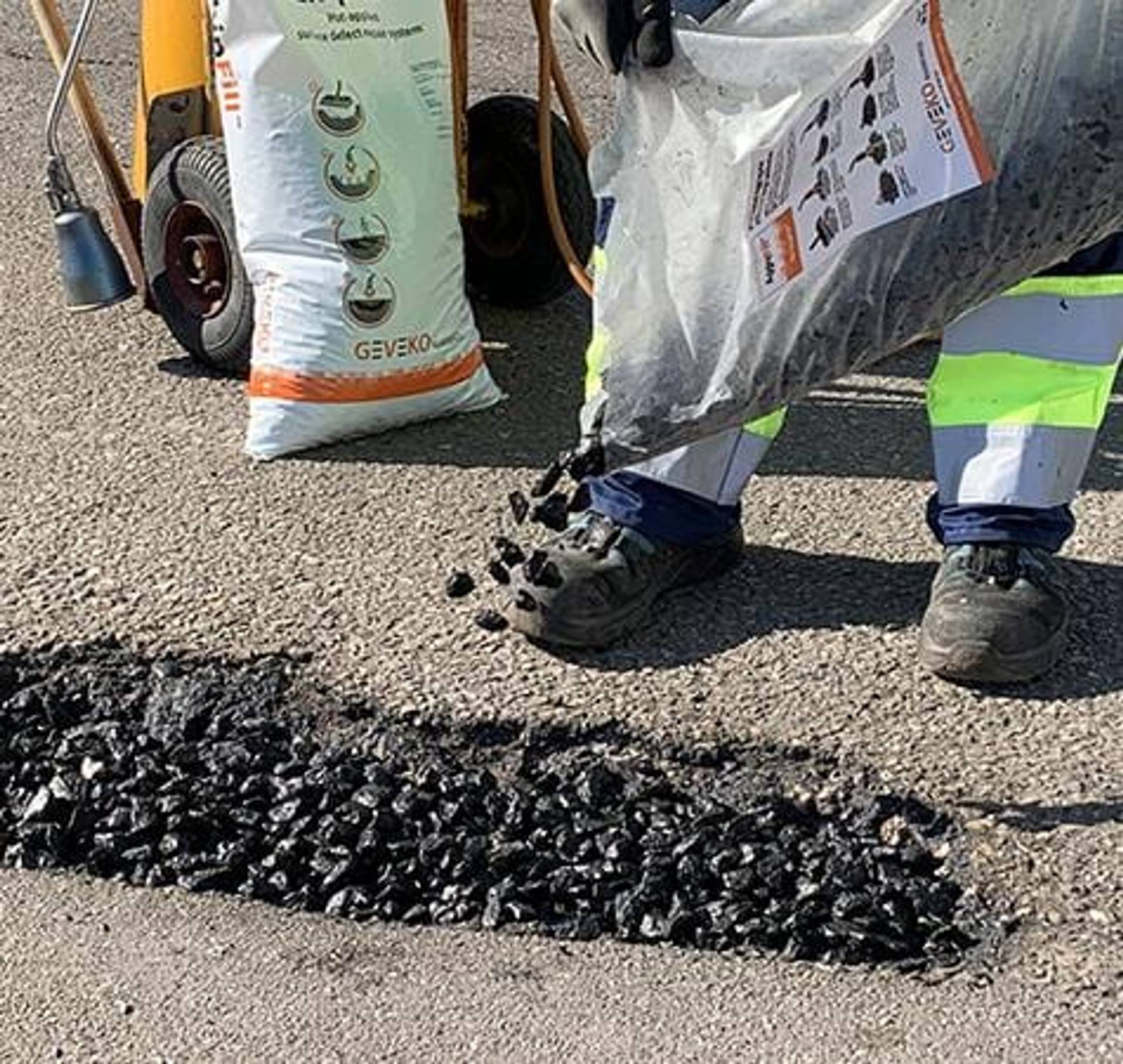 HUB Surface Systems AggreFill pavement repair aggregate: pavement repair and surface restoration at a pavement restoration