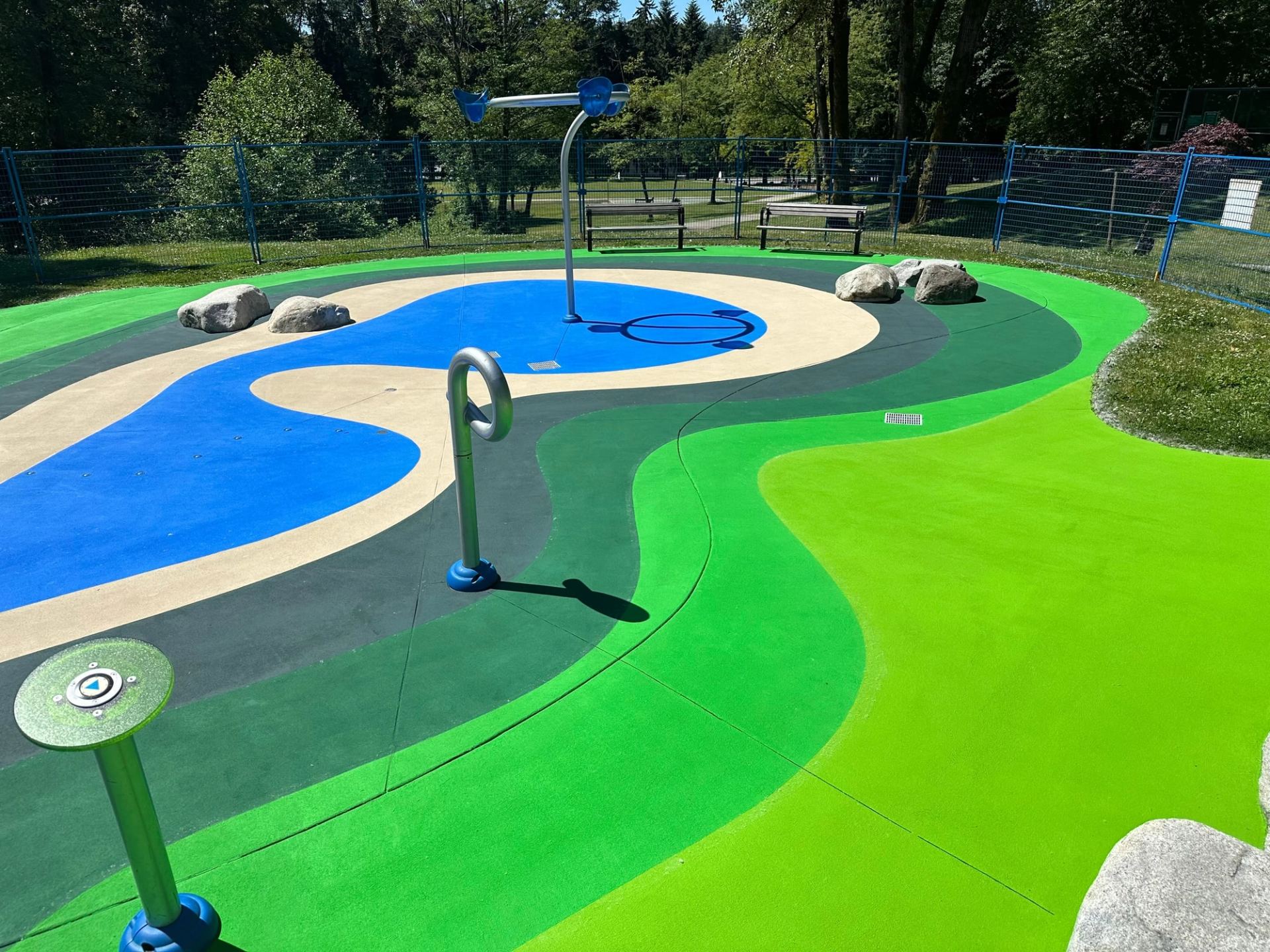 Splash pad surface, photo 2 of 25