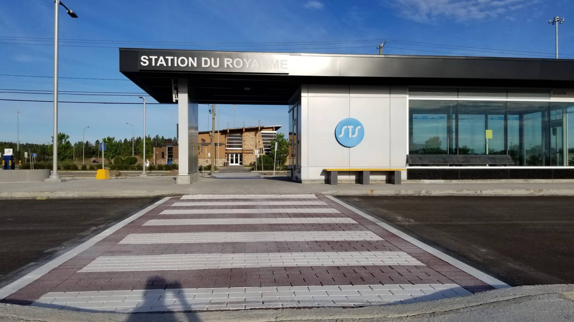 TrafficPatternsXD preformed thermoplastic in 150 mil aggregate-reinforced preformed thermoplastic at a BRT corridor, Canada