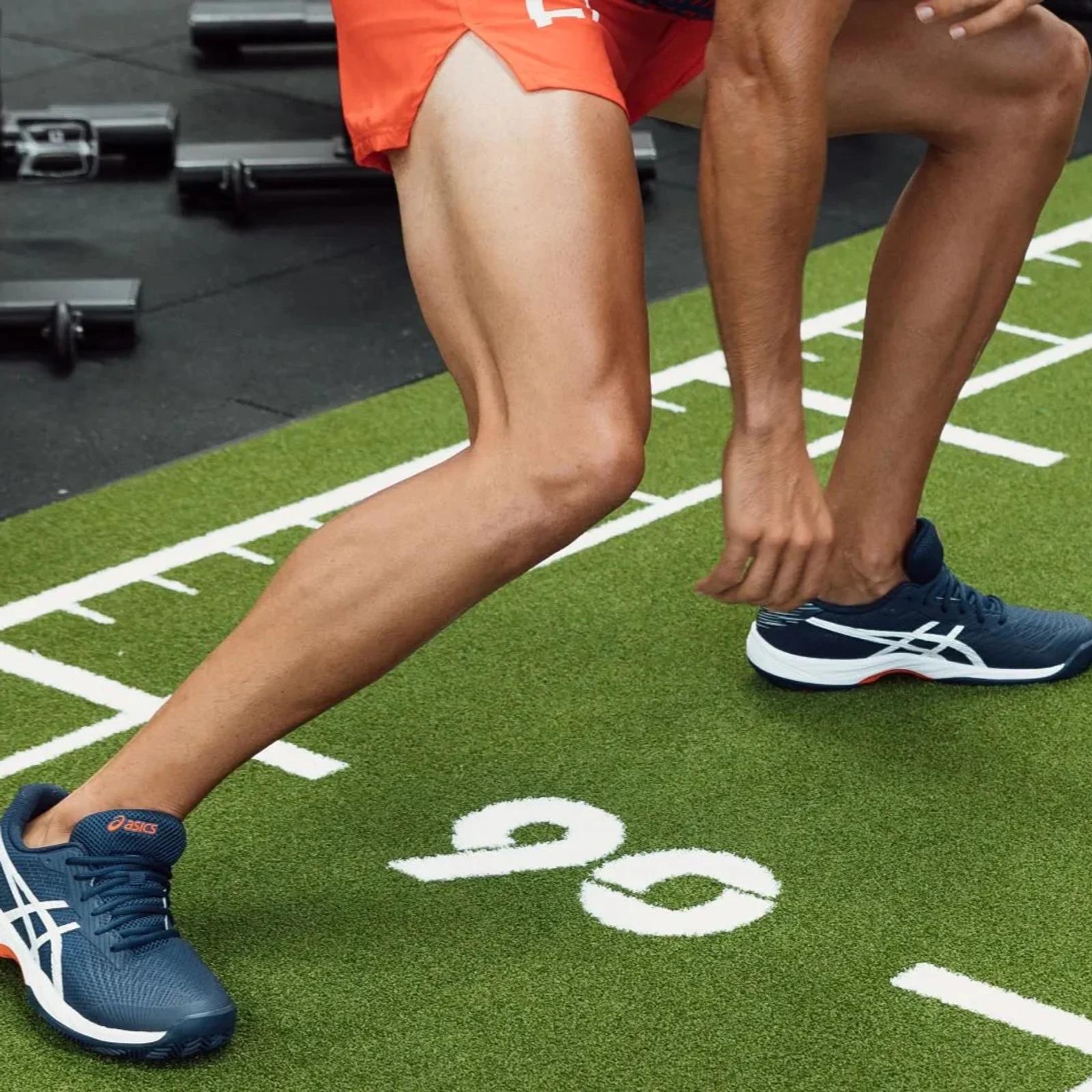 Artificial turf with integrated markings at CrossFit 03130