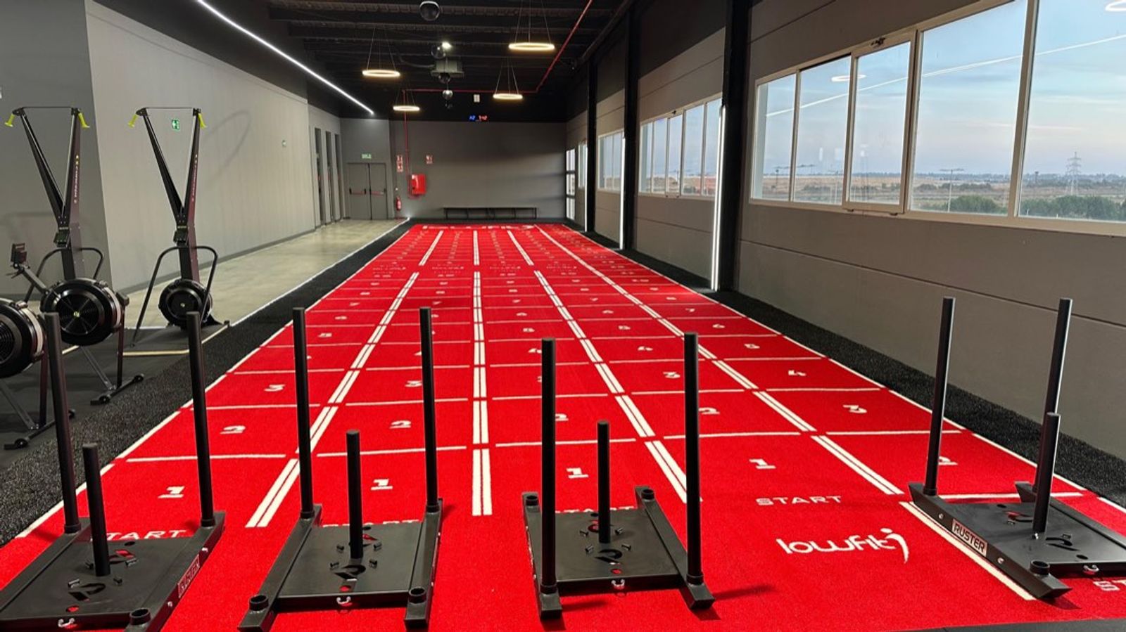 Sala de entrenamiento de Lowfit Huelva
