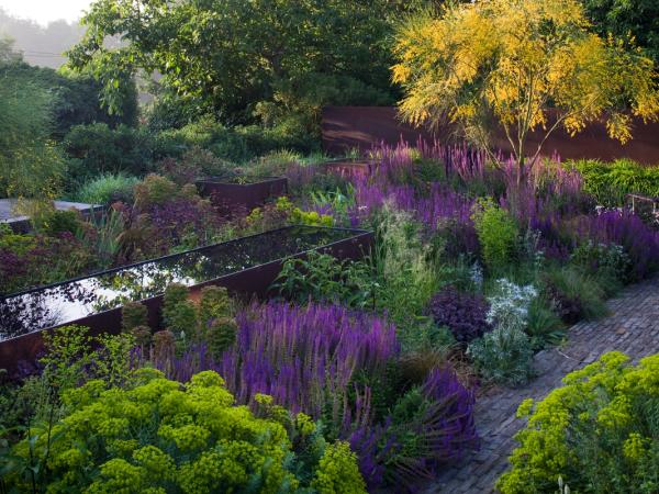 Three Gardens in Late Spring: The Plant Library, The Barn Garden ...
