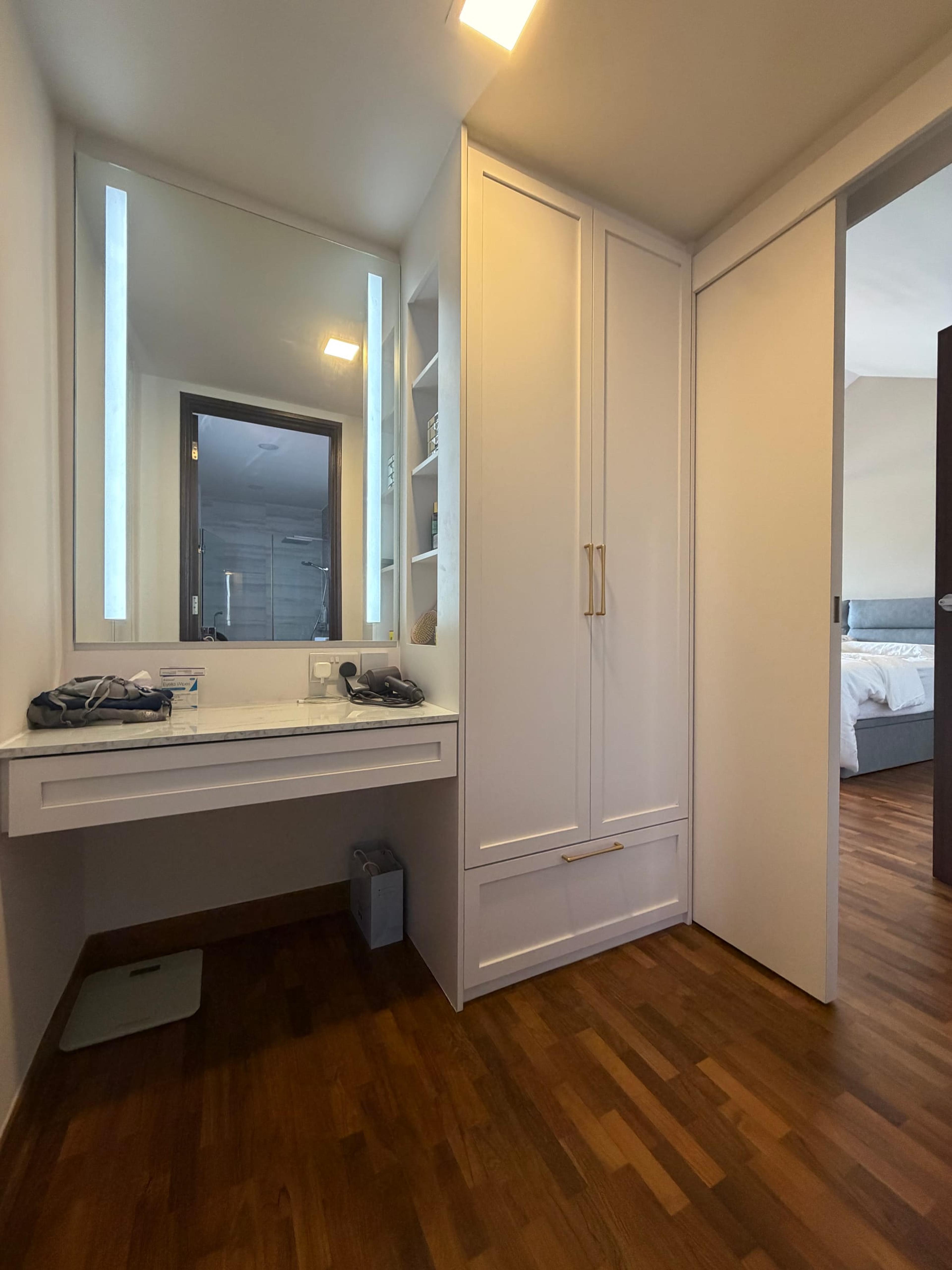 Dressing table — Minaret Walk