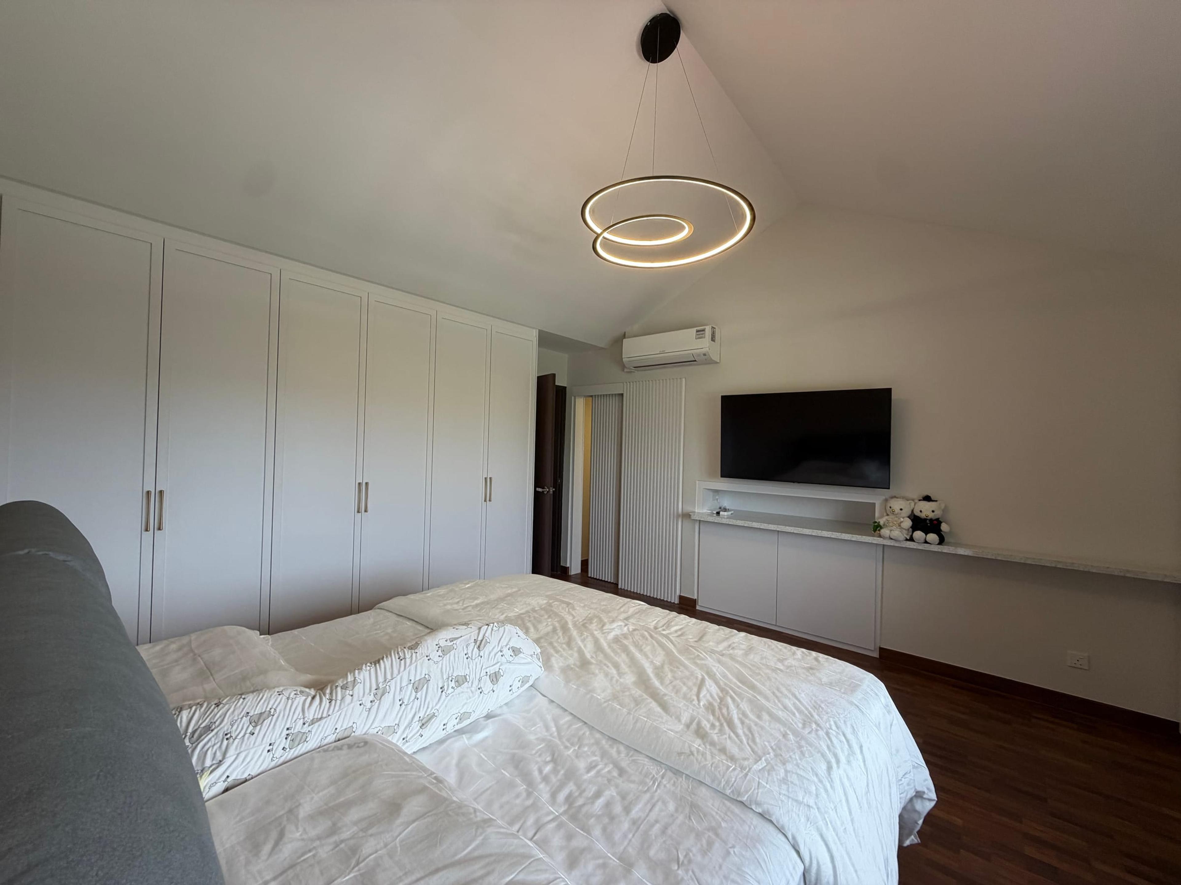 Master bedroom — Minaret Walk