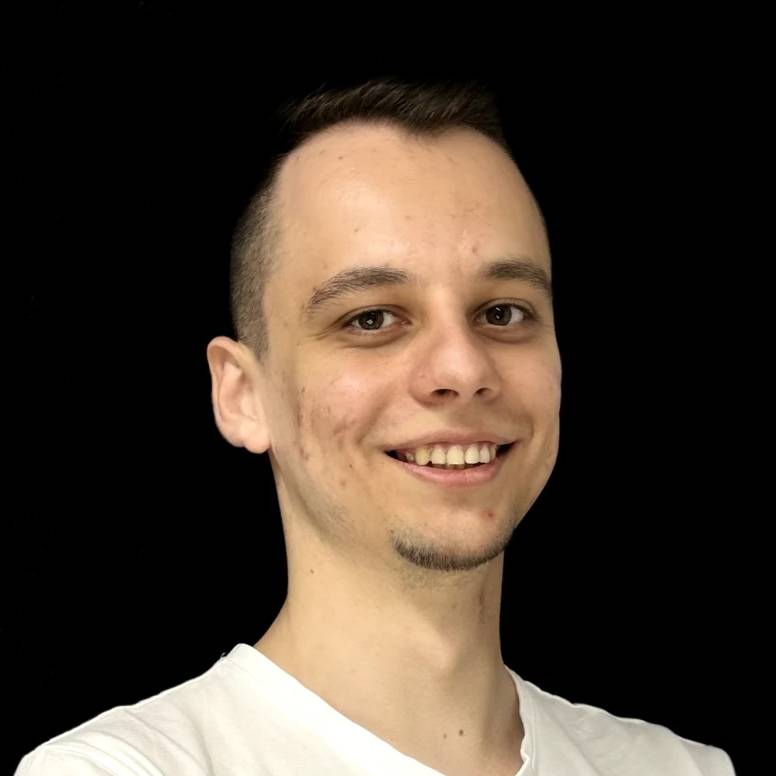 Portrait of Robert Klimant, co-founder of Roelu Studio