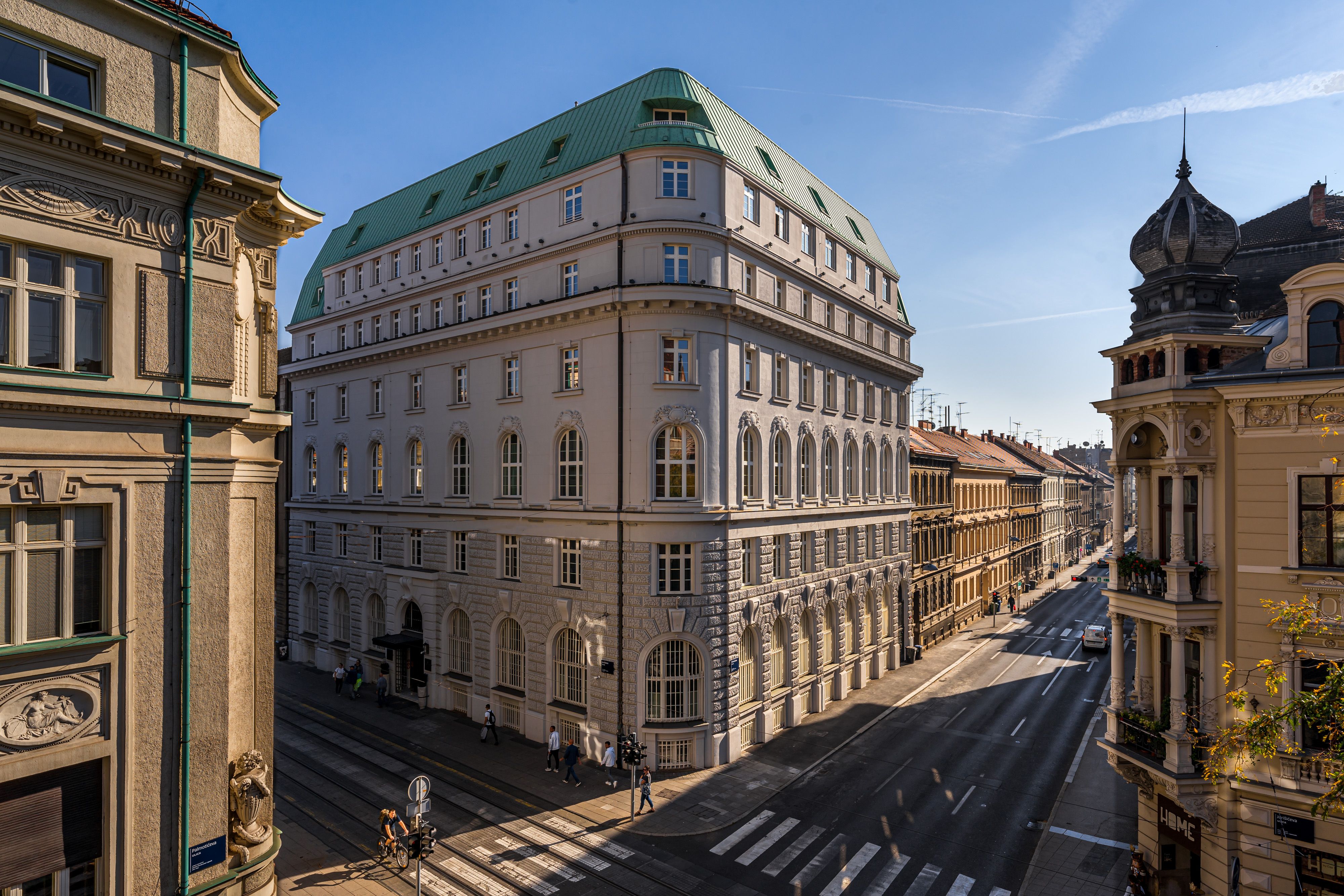 Hotel Capital