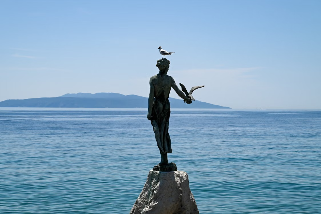 Maiden with the Seagull
