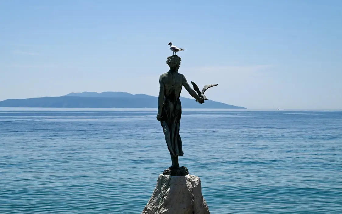Maiden with the Seagull