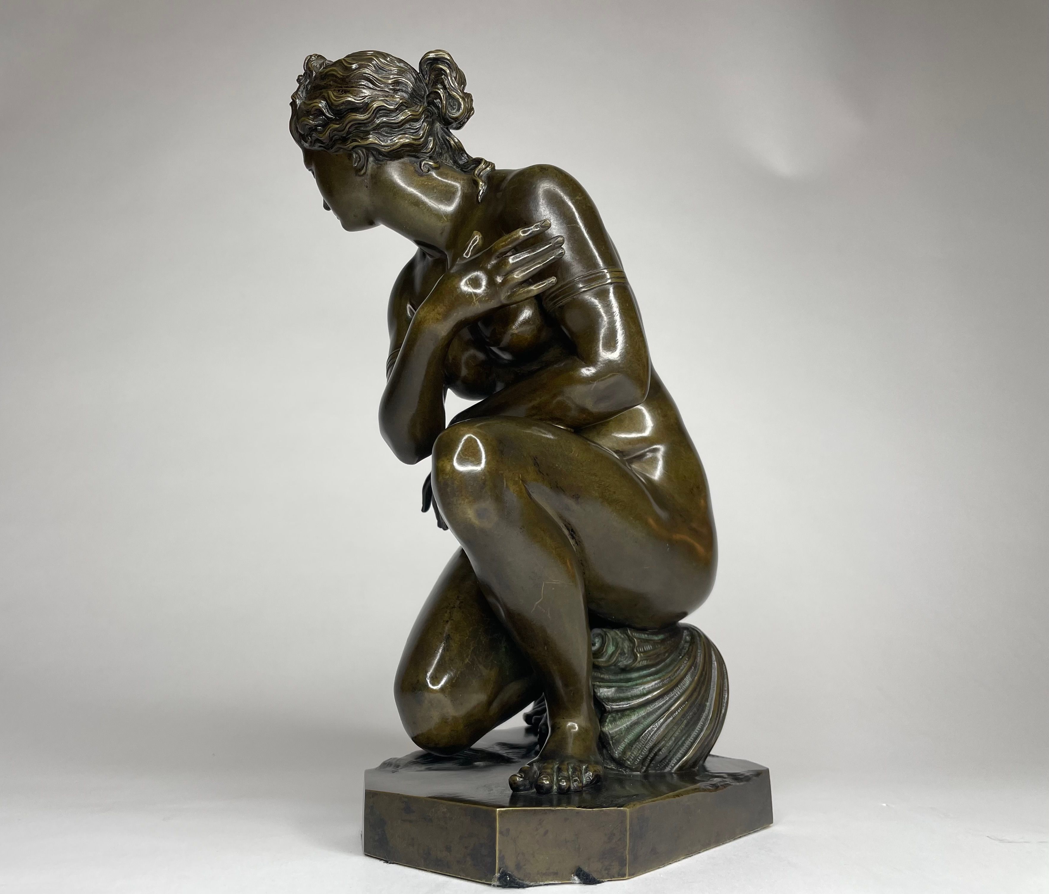 Crouching Venus (Lely Venus), view 4