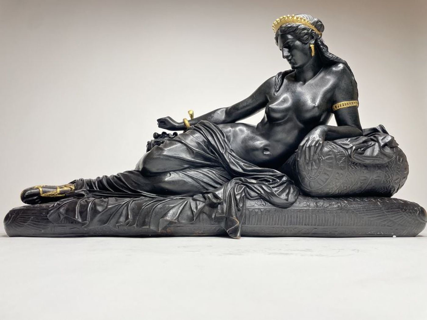 Cléopâtre Couchée